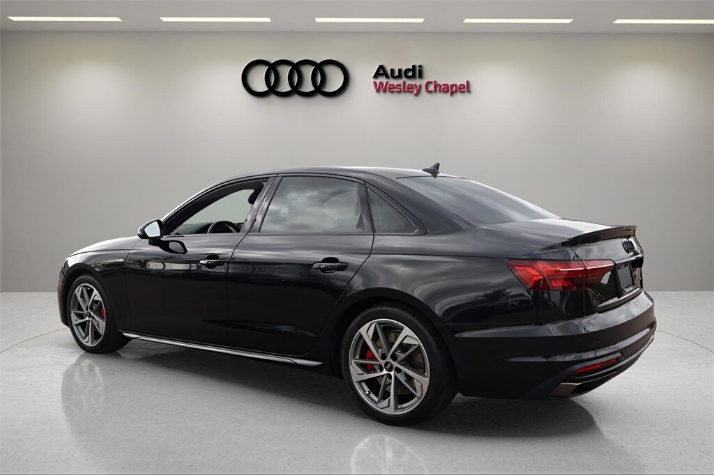 2023 Audi A4 45 S line Premium Plus Quattro photo 3