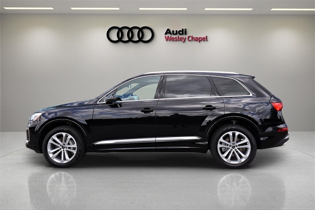 2025 Audi Q7 55 Premium photo 2