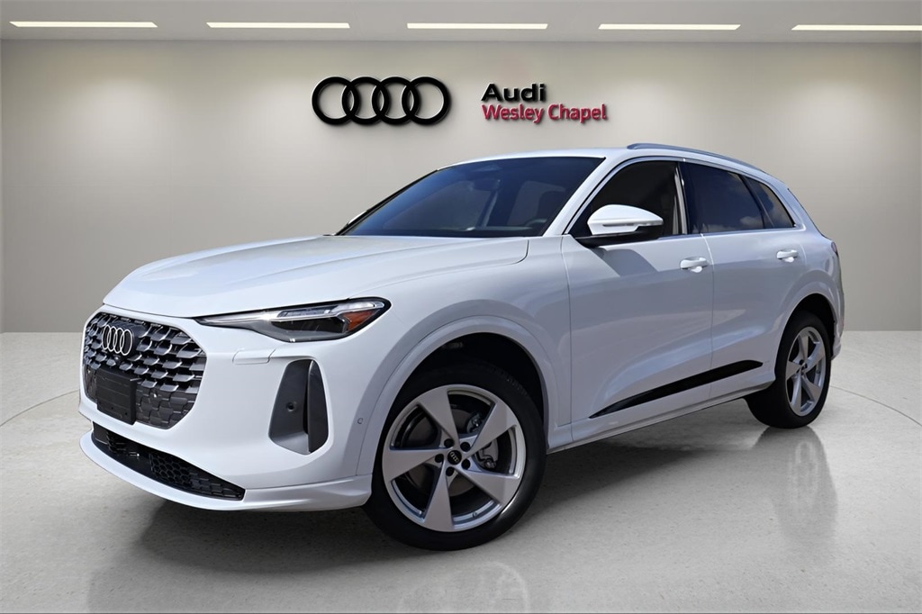 2025 Audi New Q5 Premium Plus's photo