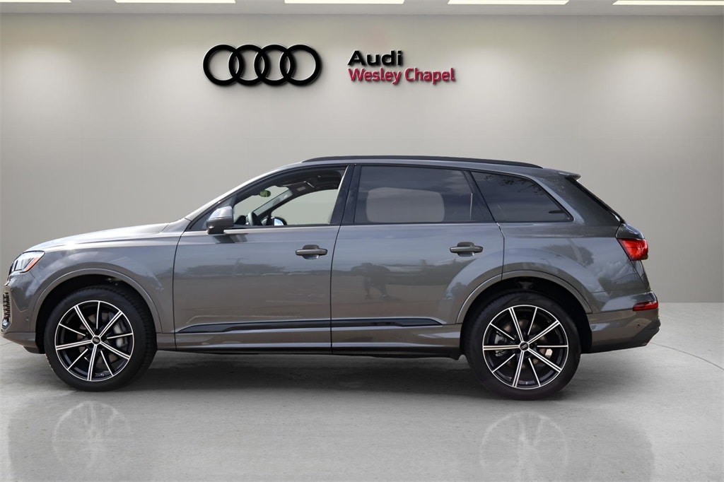 New 2025 Audi Q7 45 Premium Plus SUV