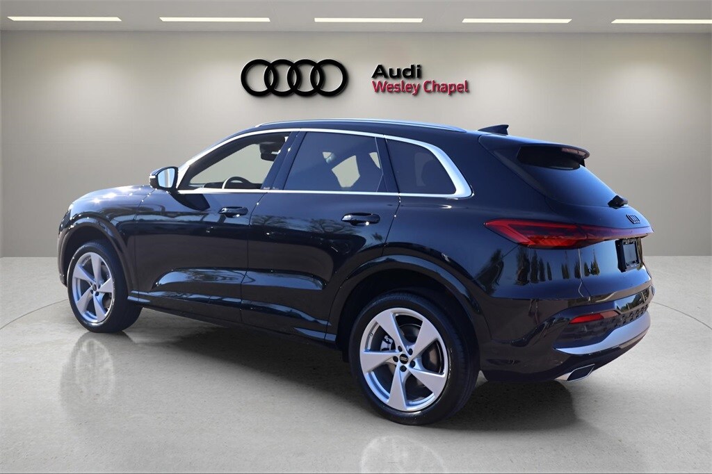 2025 Audi Q5 2.0T Premium Plus photo 3