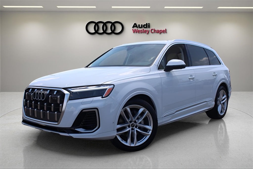 2025 Audi Q7 Premium Plus's photo