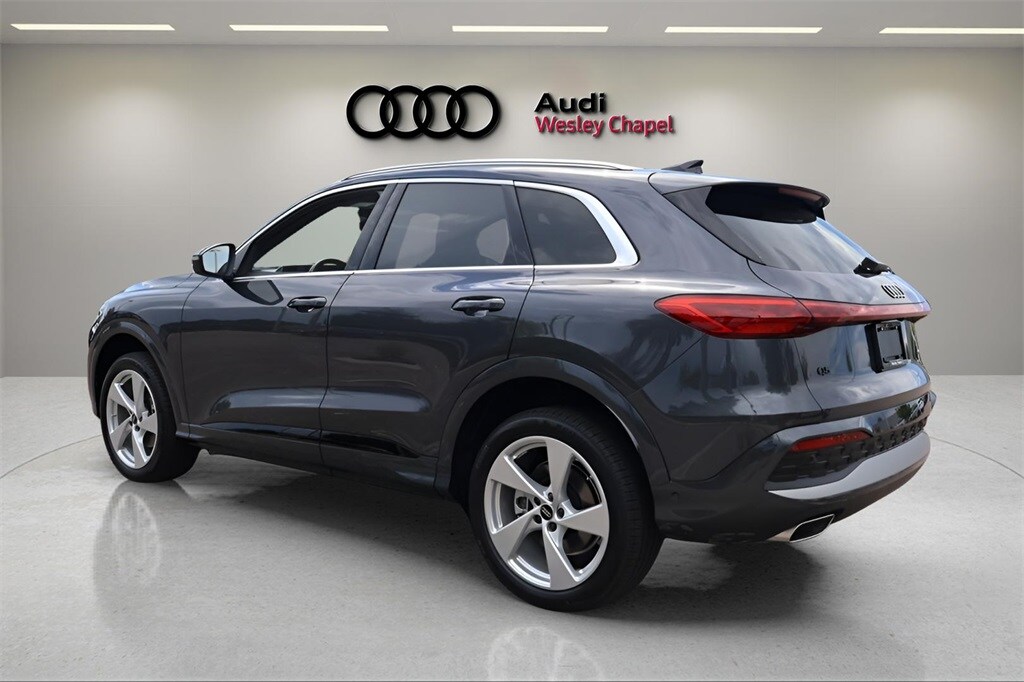 2025 Audi Q5 2.0T Premium Plus photo 2