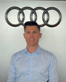 Staff member Dan Palladino from 408ee3ea9f97