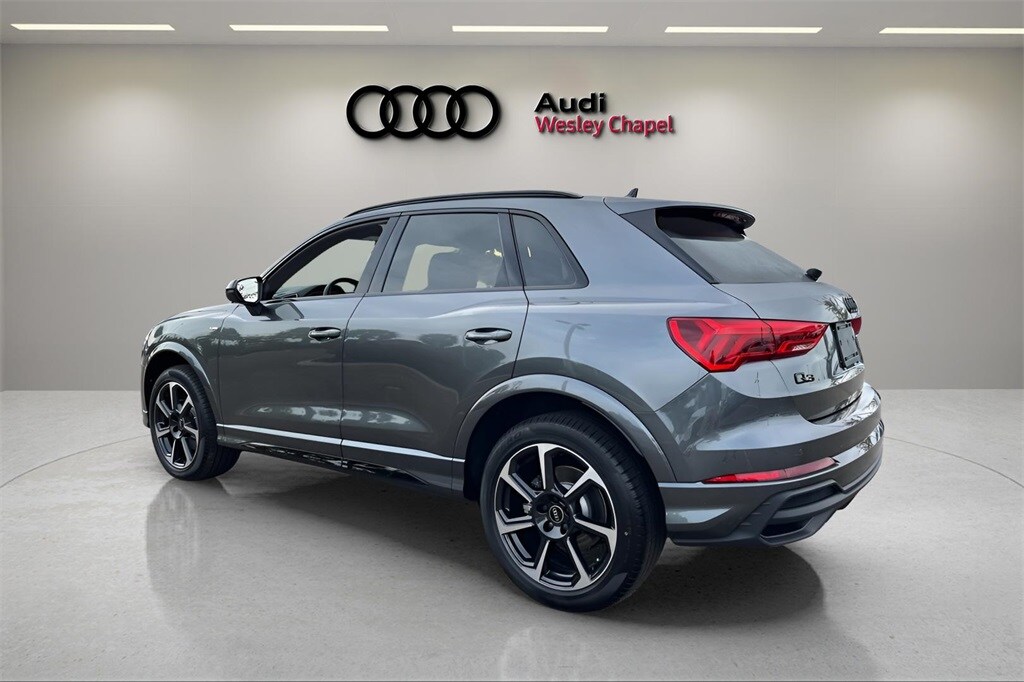 2025 Audi Q3 45 TFSI S line Premium Plus photo 2