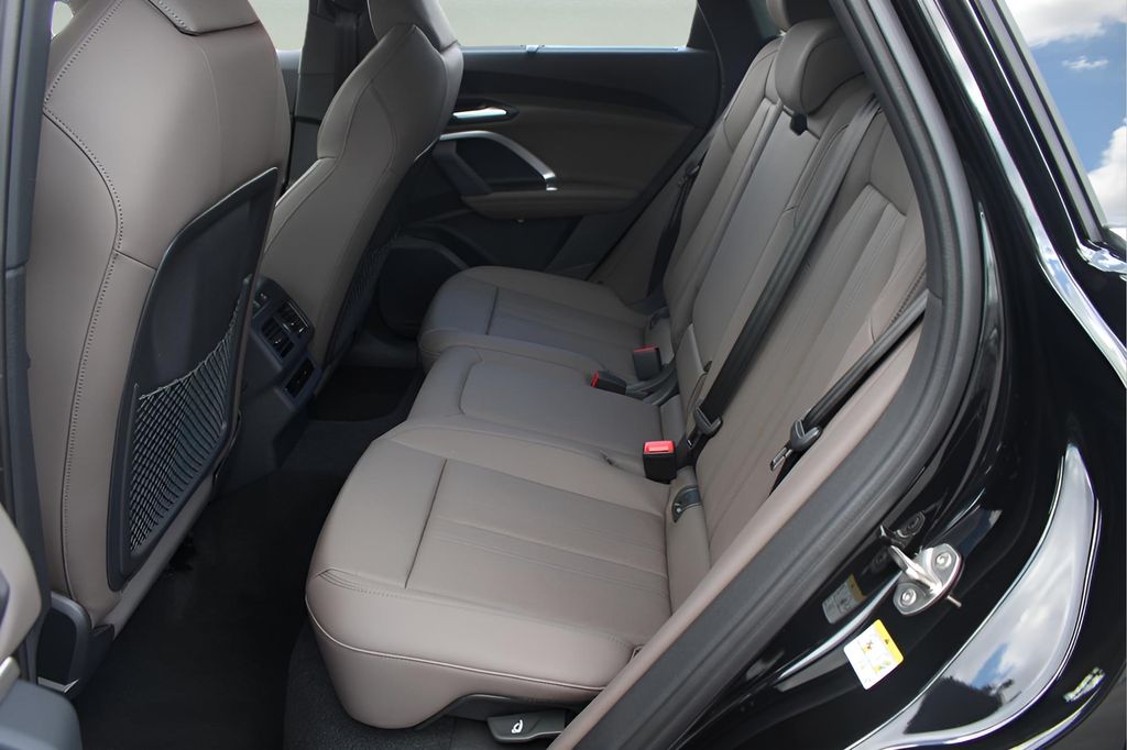 2025 Audi Q5 Premium Plus - Photo 13