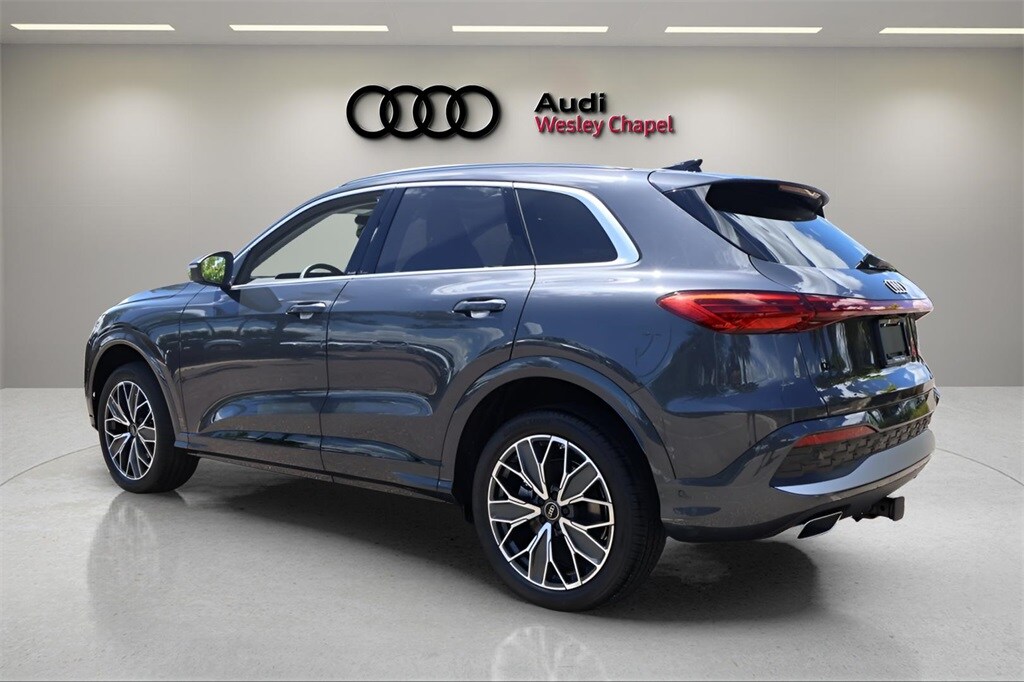 2025 Audi Q5 2.0T Premium Plus photo 2