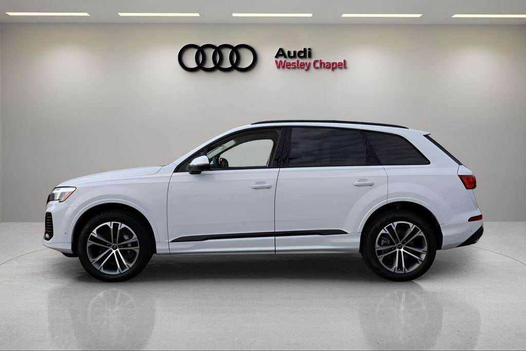 New 2026 Audi Q7 45 Premium SUV