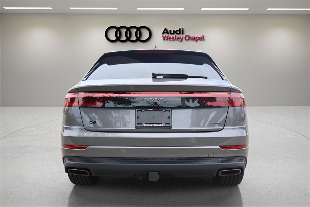 2025 Audi Q8 55 Premium Plus photo 3