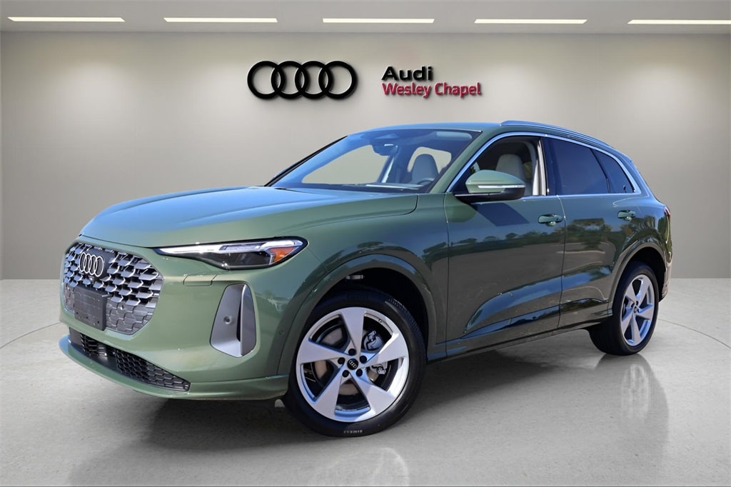 2025 Audi New Q5 Premium Plus's photo