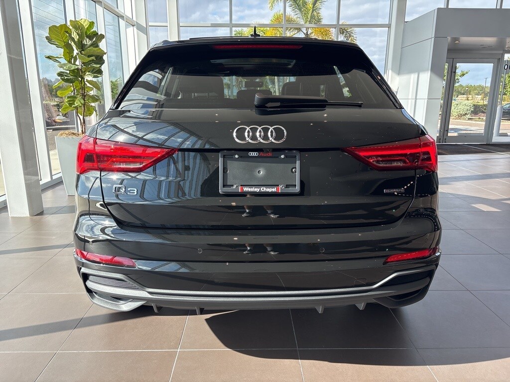 2025 Audi Q3 45 TFSI S line Premium photo 2