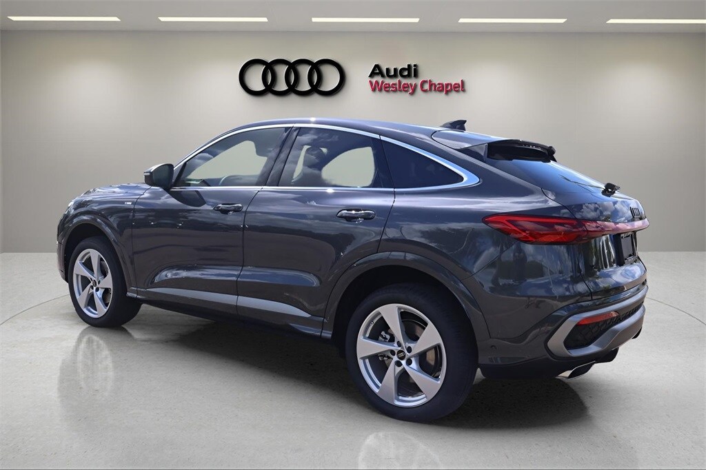 2025 Audi Q5 2.0T Premium Plus photo 2