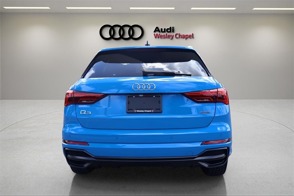 2022 Audi Q3 S line Premium Plus photo 4