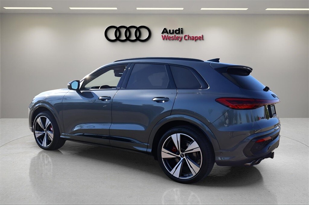 2025 Audi SQ5 Premium Plus photo 2