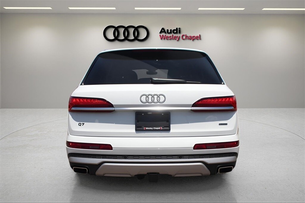 New 2025 Audi Q7 55 Premium Plus SUV