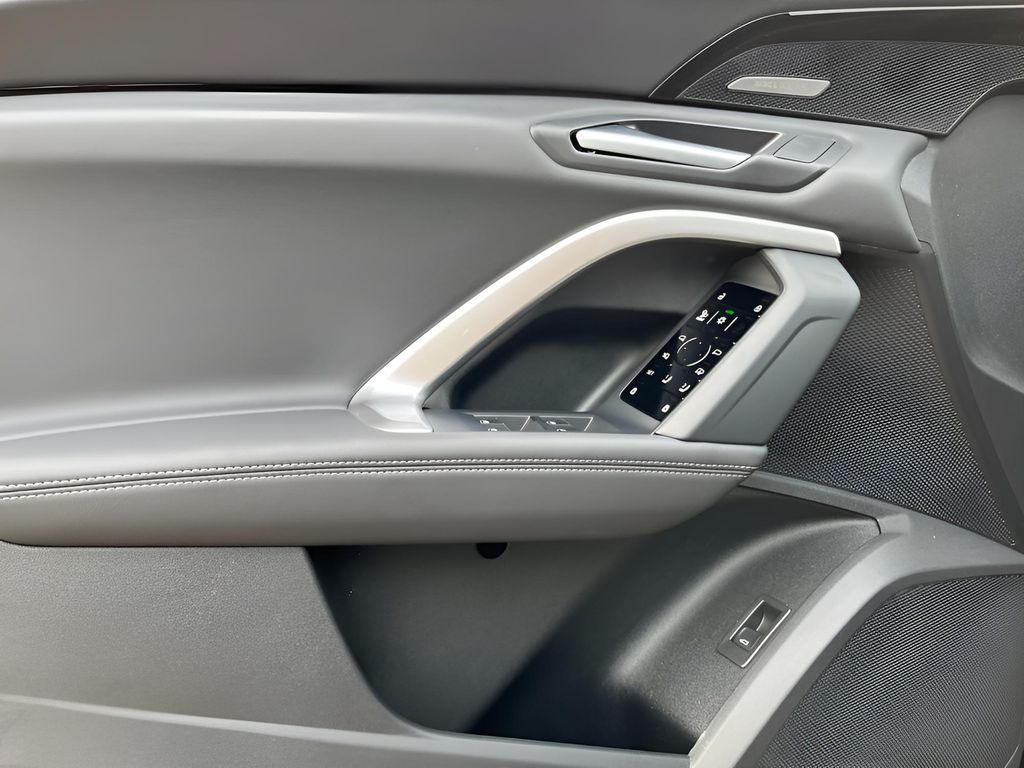2025 Audi Q5 Premium Plus - Photo 10
