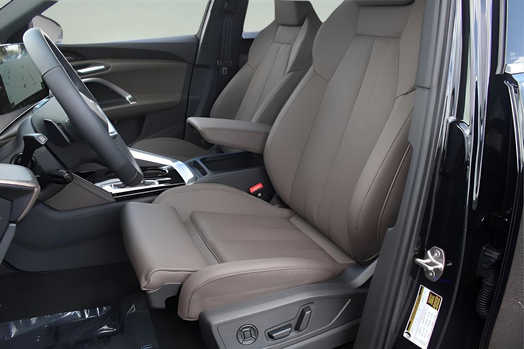 2025 Audi Q5 Premium Plus - Photo 11