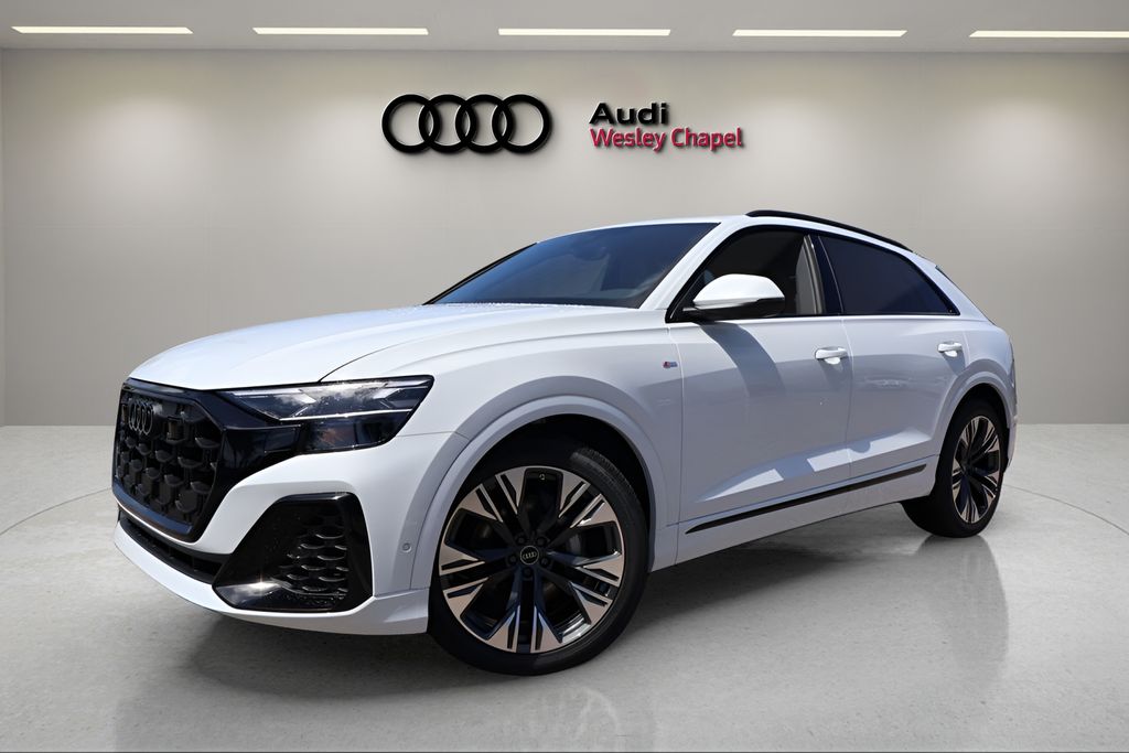  Audi Q8
