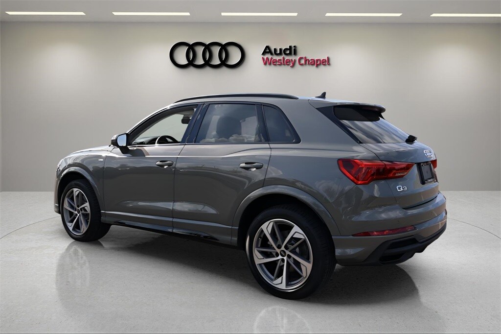 2025 Audi Q3 Premium S line photo 2