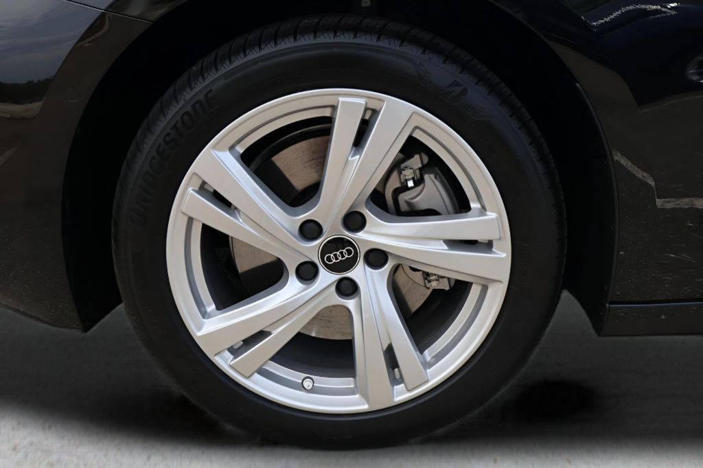 2025 Audi A5 Premium - Photo 9