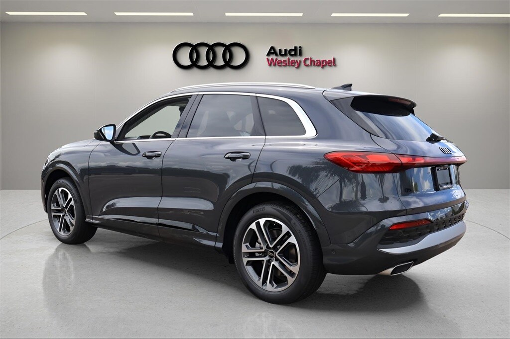 2025 Audi Q5 2.0T Prestige Premium photo 2