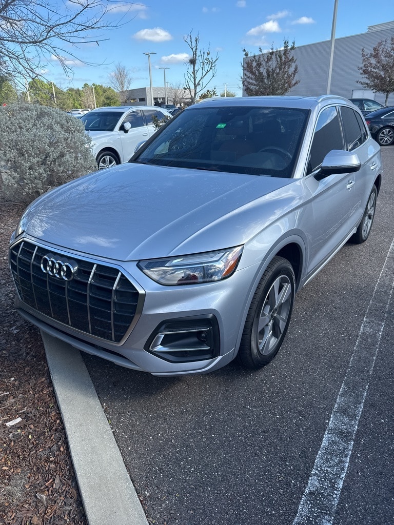 2023 Audi Q5 Premium Plus's photo