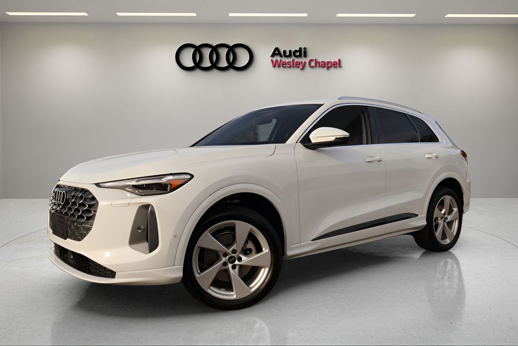 2026 Audi Q5 Premium Plus quattro's photo