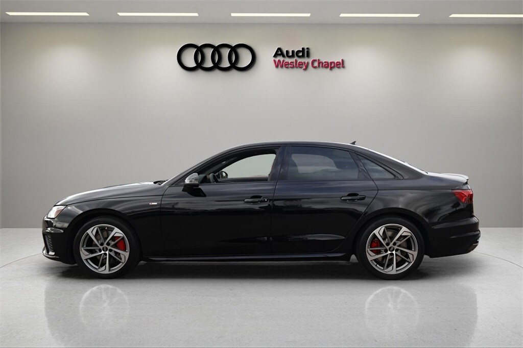 2023 Audi A4 45 S line Premium Plus Quattro photo 2