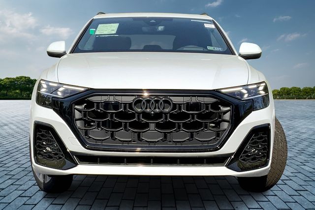 2025 Audi Q8 55 Prestige photo 3