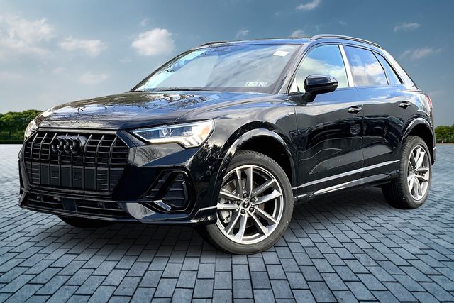 2025 Audi Q3 Premium S line photo 2