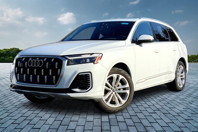 2025 Audi Q7 55 Premium Plus photo 2