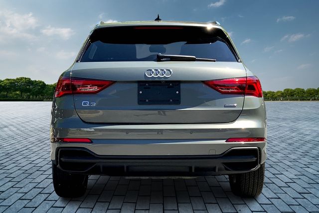 2025 Audi Q3 S line Premium photo 4