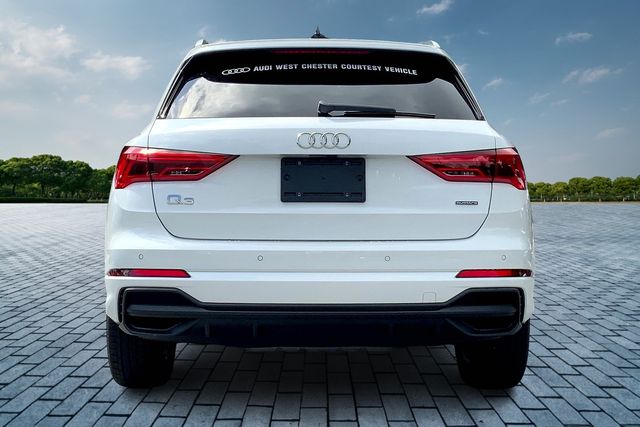 2024 Audi Q3 S line Premium Plus photo 4