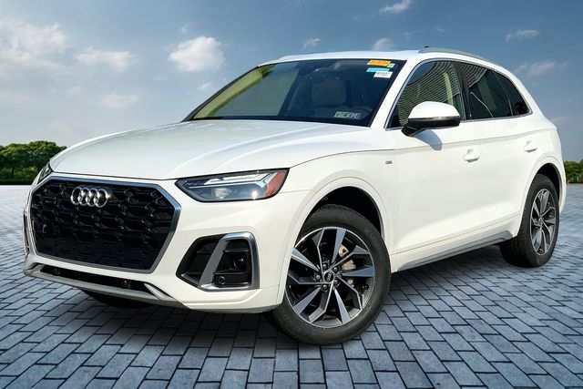 Used 2022 Audi Q5 Premium with VIN WA1GAAFY6N2028096 for sale in West Chester, PA