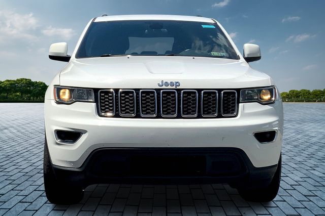 2021 Jeep Grand Cherokee Laredo X photo 3