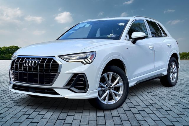 2025 Audi Q3 Premium S line photo 2