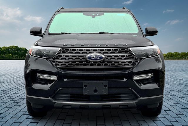 2022 Ford Explorer XLT photo 3