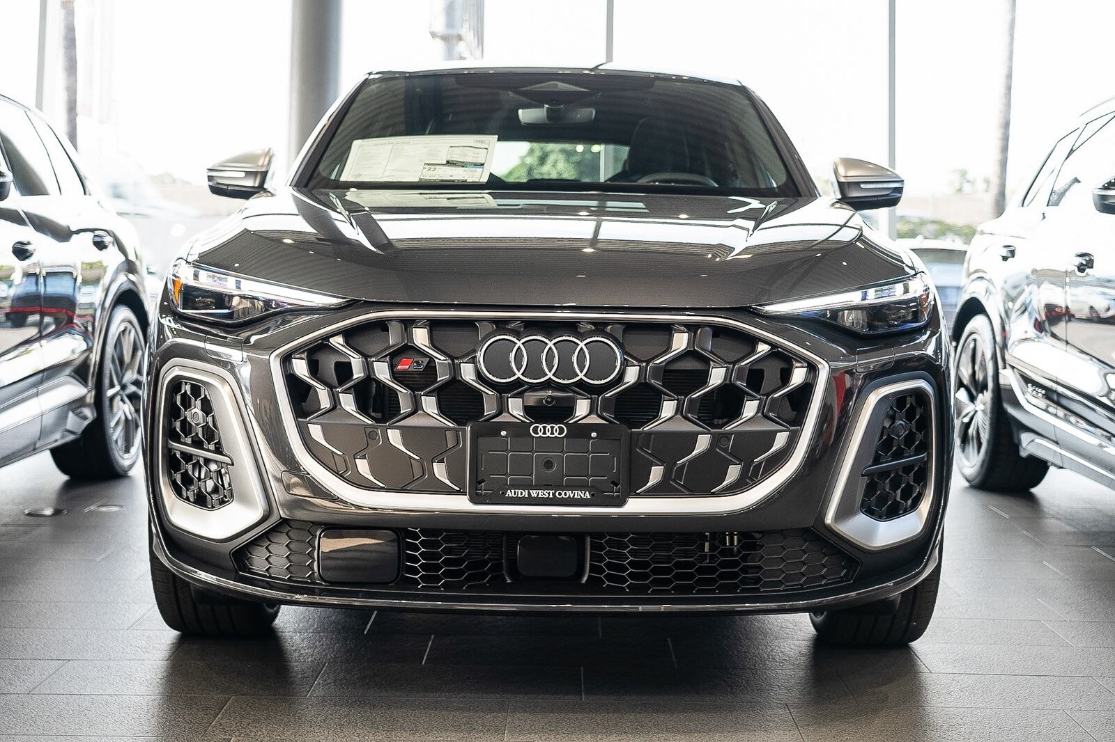 2025 Audi SQ5 Premium Plus photo 3