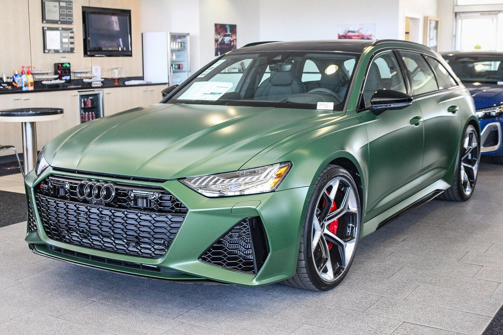 2025 Audi RS 6 Avant Performance Base photo 3