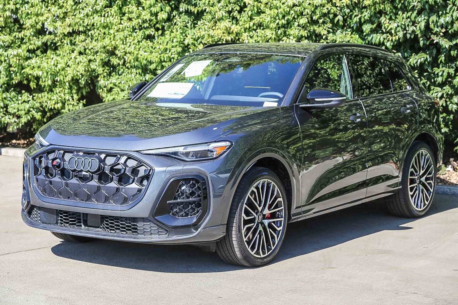 2025 Audi SQ5 Premium Plus photo 3