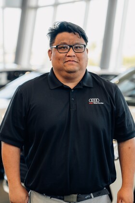 Staff member Brian Wong from ID_88feb5