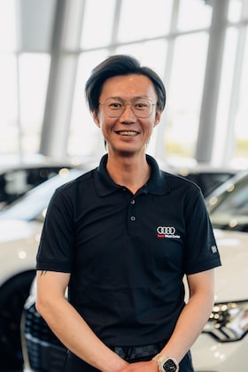 Staff member Titan Hsieh from ID_0bf4df