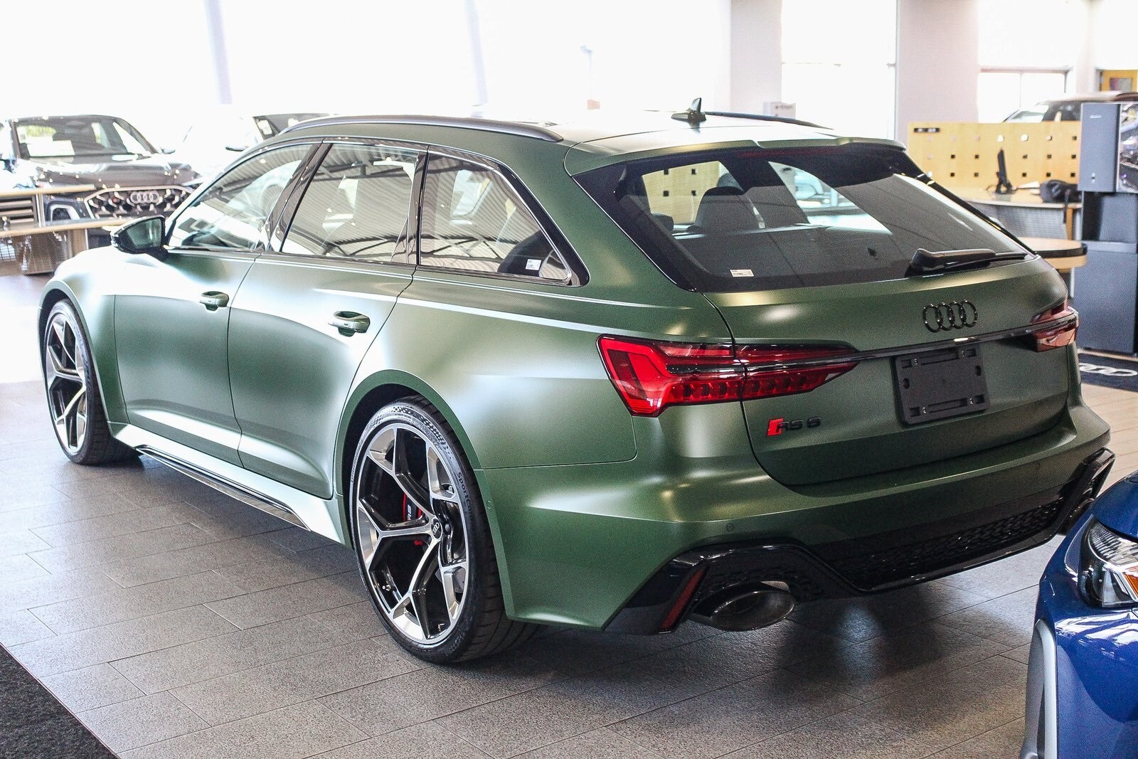 2025 Audi RS 6 Avant Performance Base photo 4