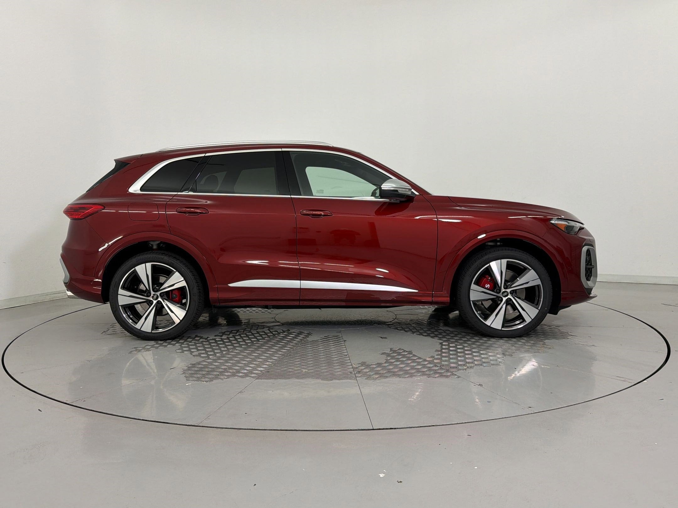 SQ5 Premium Plus SUV