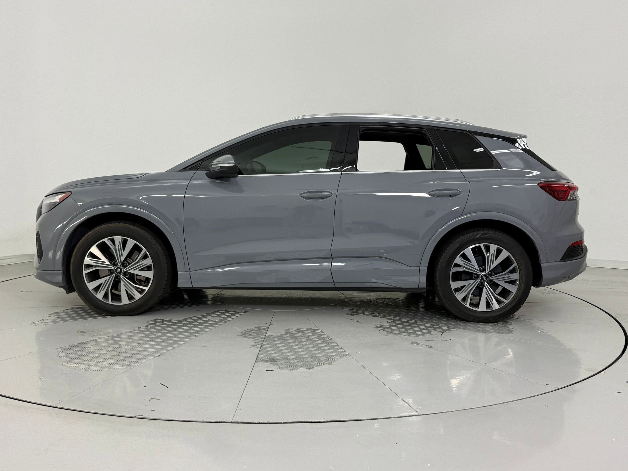 Certified 2023 Audi Q4 e-tron Premium with VIN WA1ACBFZ1PP033100 for sale in Houston, TX