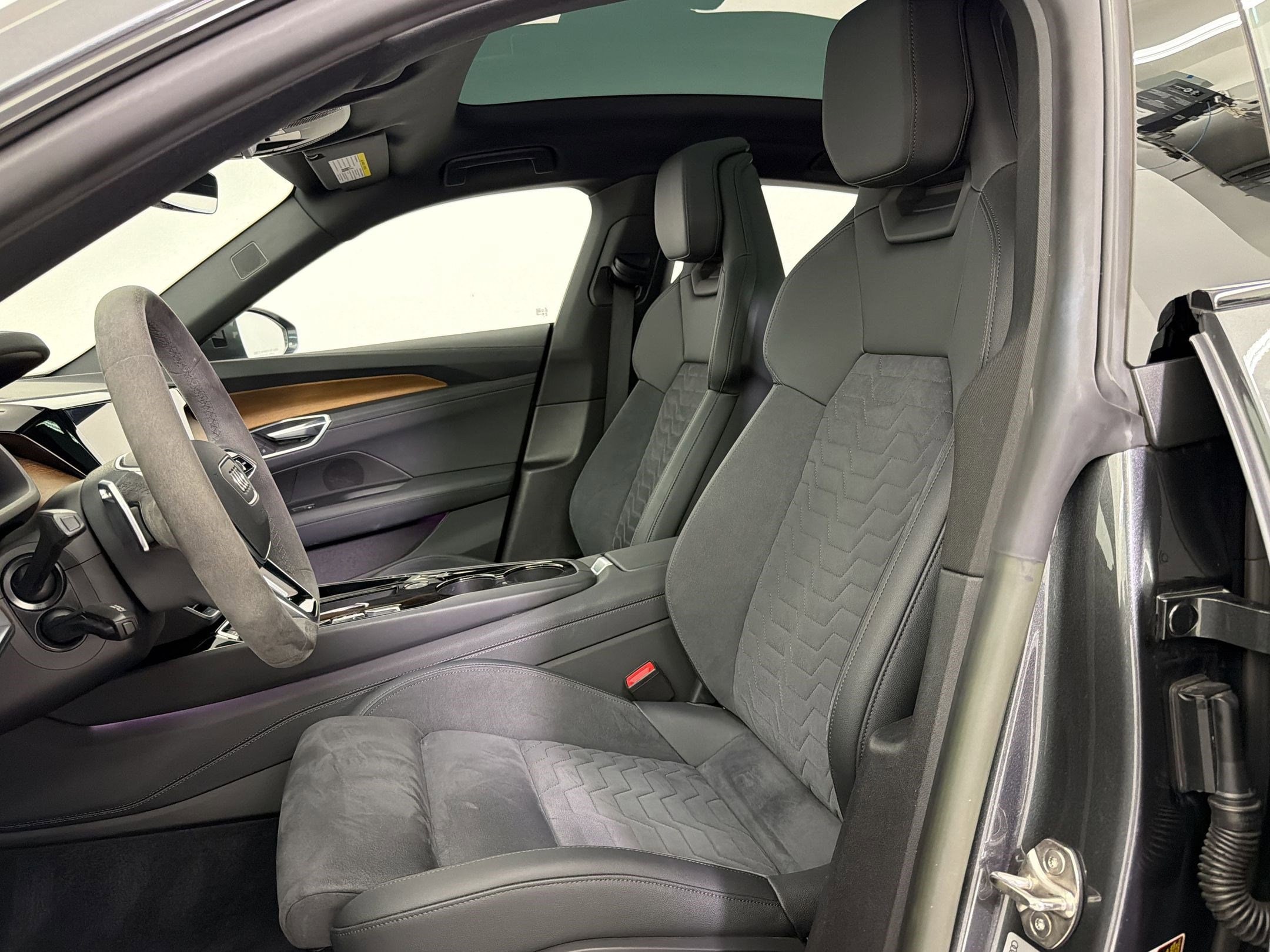 E-tron GT Prestige Sedan