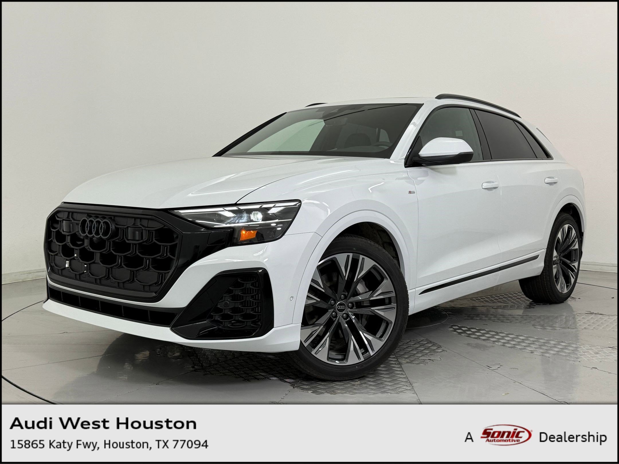 2026 Audi Q8 Premium Plus's photo