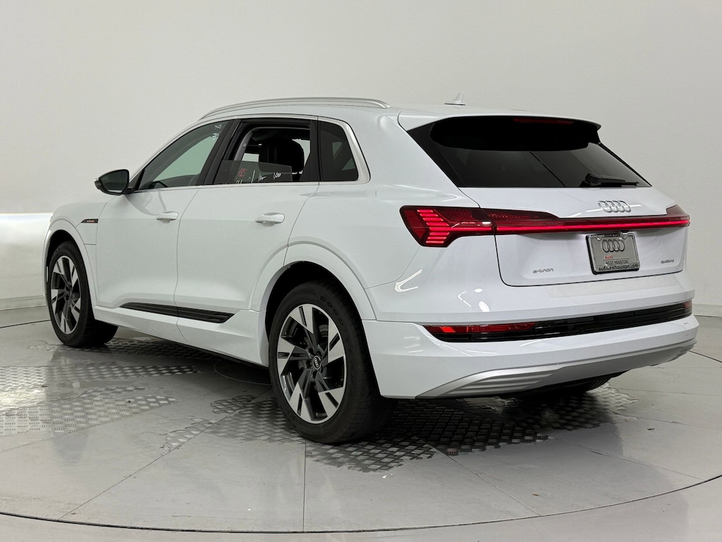 Used 2022 Audi e-tron Premium SUV