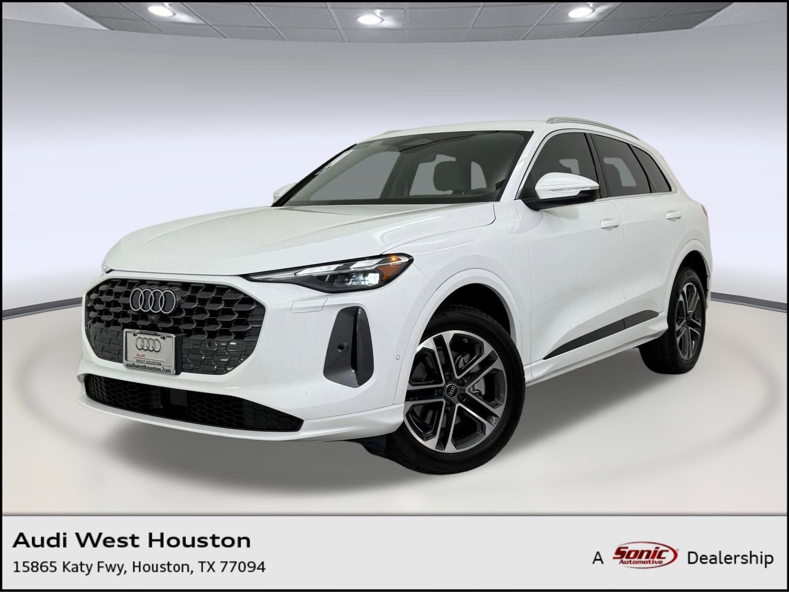 2025 Audi New Q5 Premium's photo