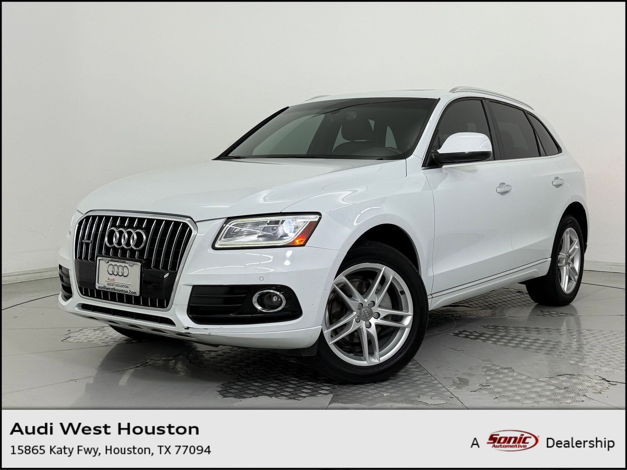2015 Audi Q5 Premium Plus's photo